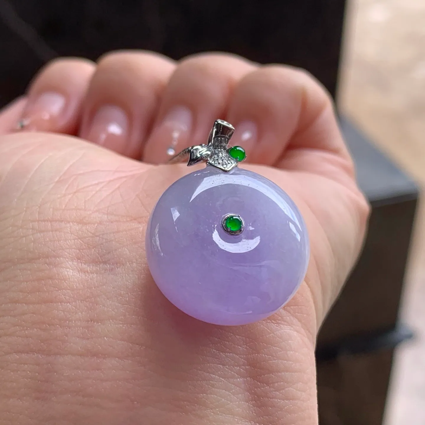 Type A Jadeite Lavender Huaigu Pendant, 18K Gold Bail (3)