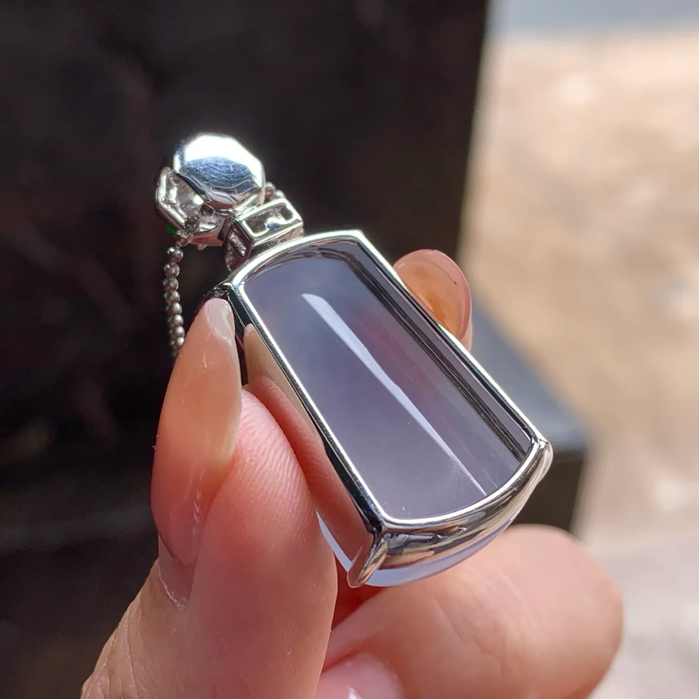 Type A Jadeite Wu Shi Pai Pendant, Pale Lavender, 18K Gold (7)