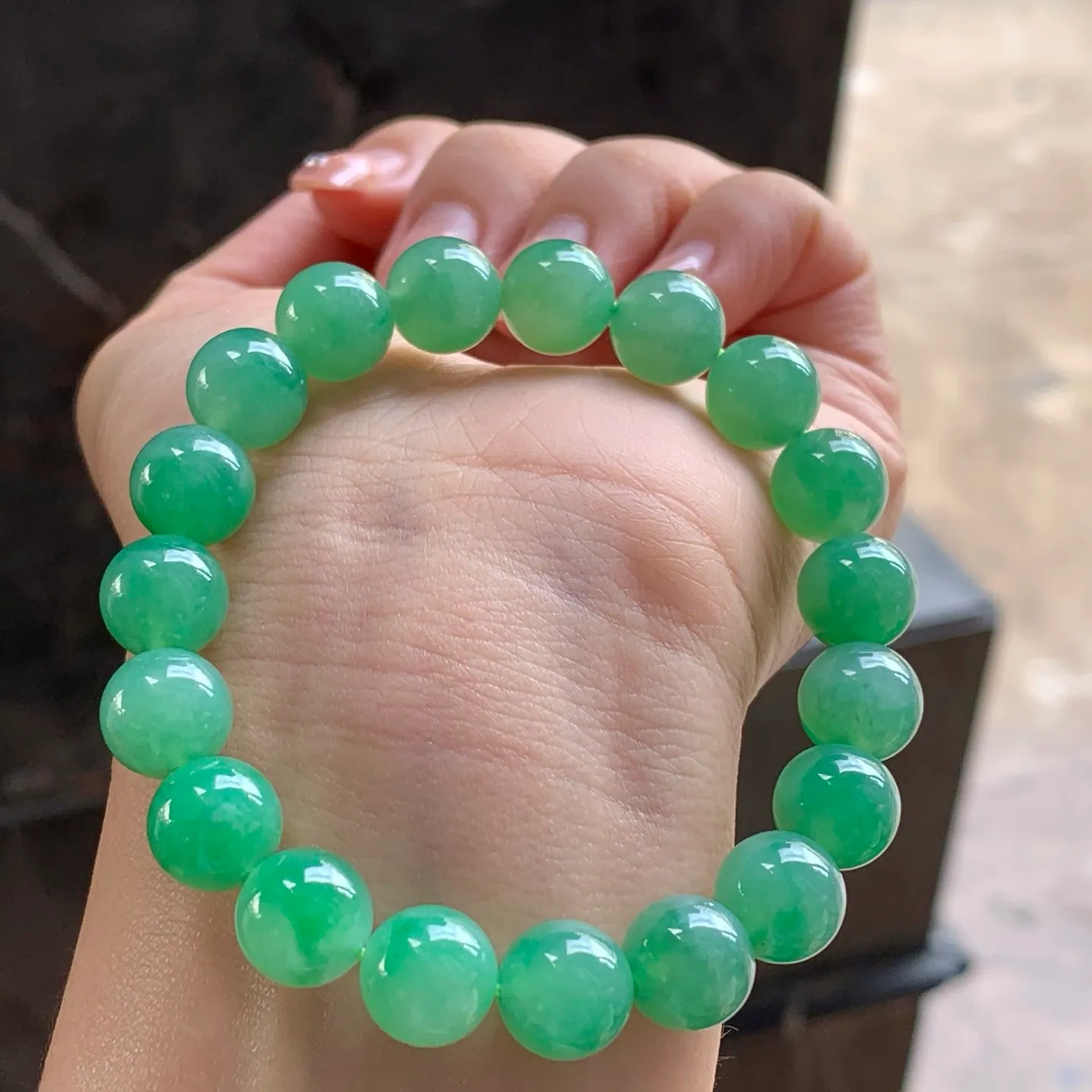 Natural Type A Jadeite Bead Bracelet, Green, 10mm (4)