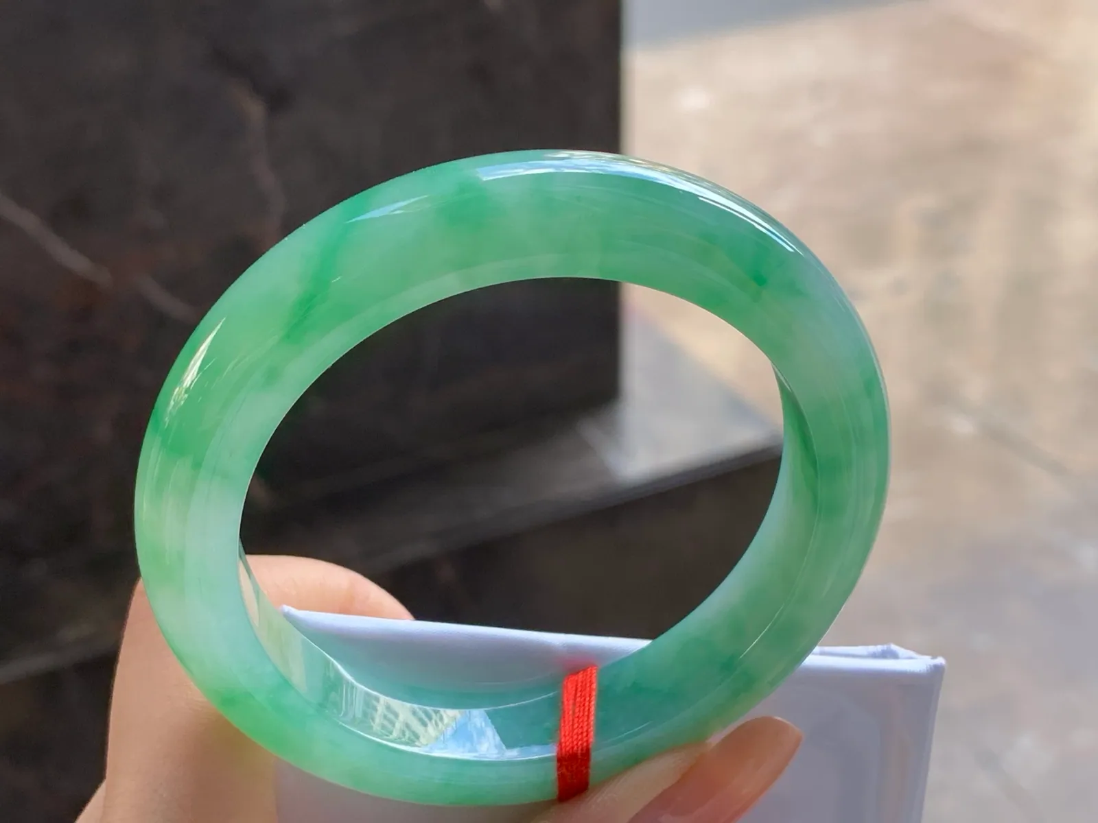 Vòng cẩm thạch type A nếp băng hoa bay, bản dẹt 57.2mm (5)