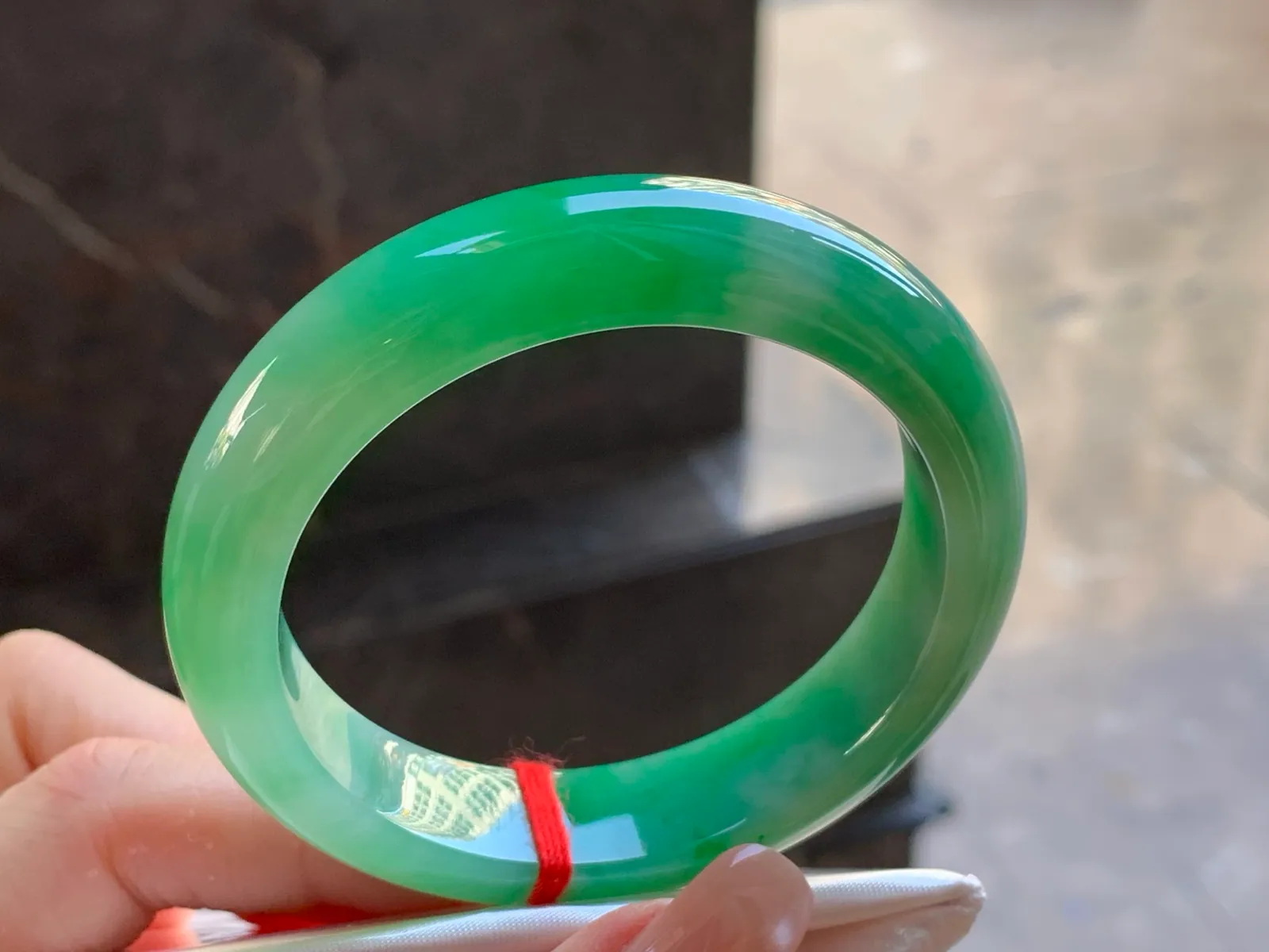 Type A Jadeite Flat Bangle, Bright Green, 52.2mm (3)