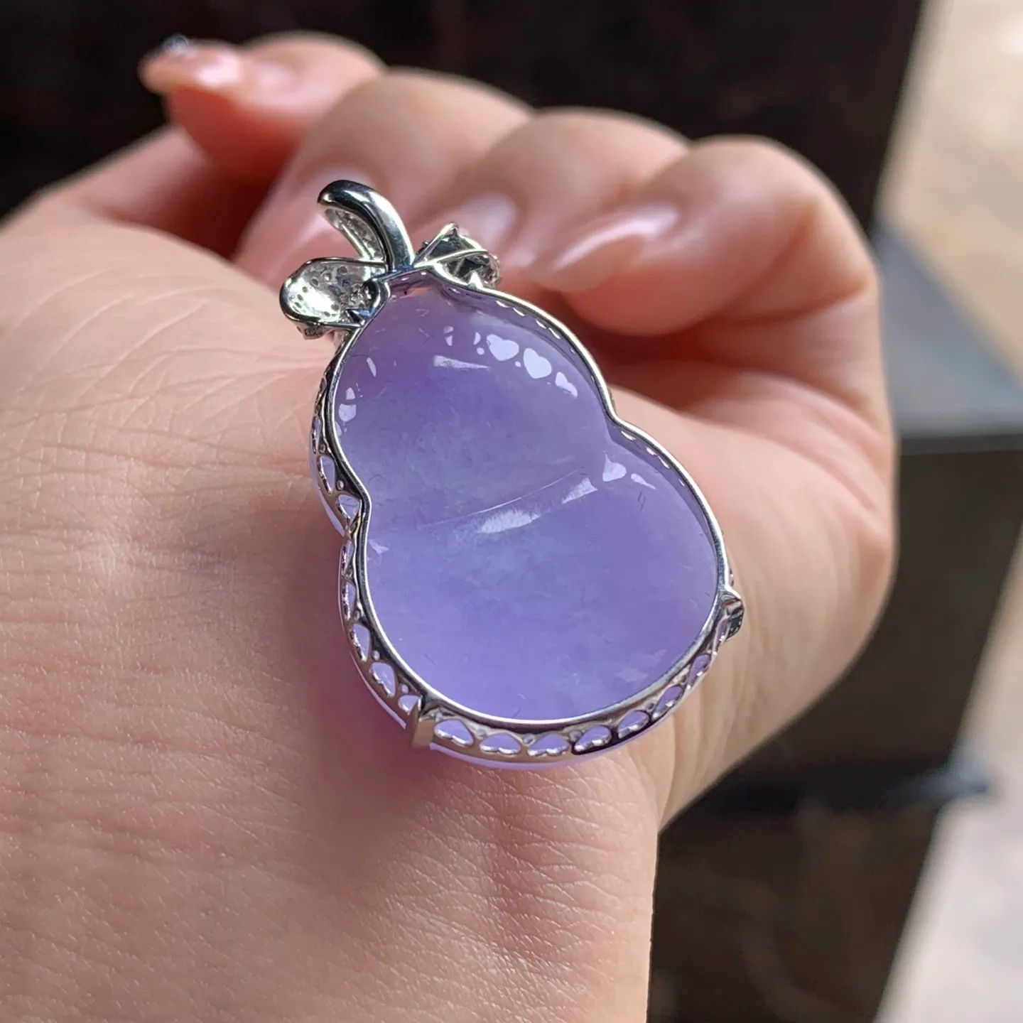 Type A Jadeite Gourd Pendant, Lavender, Gold Set, 30mm (6)