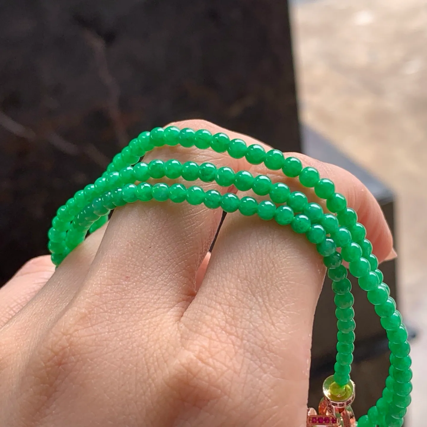 Type A Jadeite Bead Strand, Full Bright Green, 3.1–3.5mm (7)