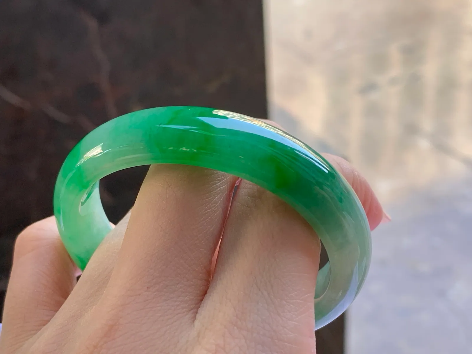 Type A Jadeite Oval Bangle, Vivid Green, 53.2mm (9)