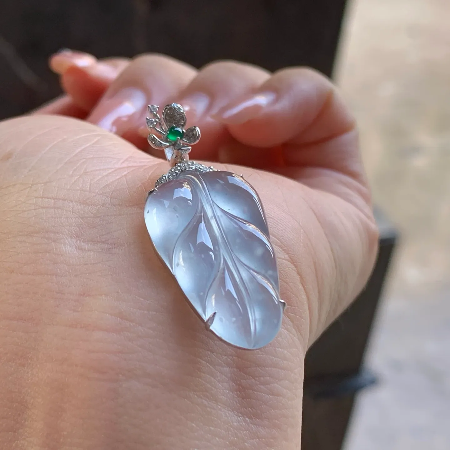 Type A Jadeite Leaf Pendant, Icy Snowflake Cotton, Gold Set