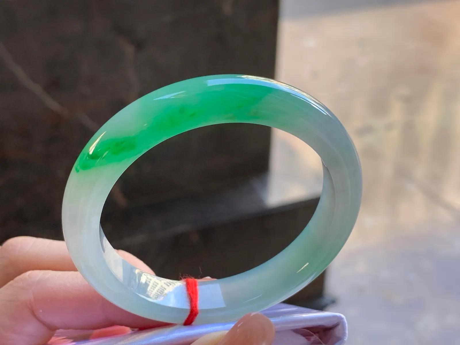 Type A Jadeite Flat Bangle, Icy-Glutinous Green Band, 51.5mm (3)