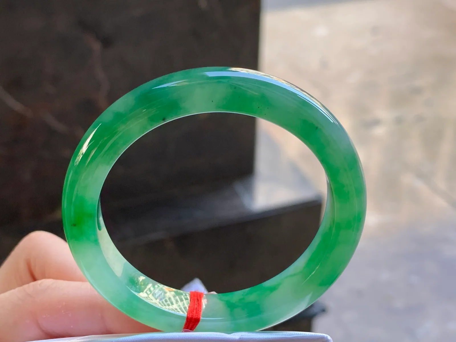 Type A Jadeite Flat Bangle, Glutinous Bright Green, 52mm