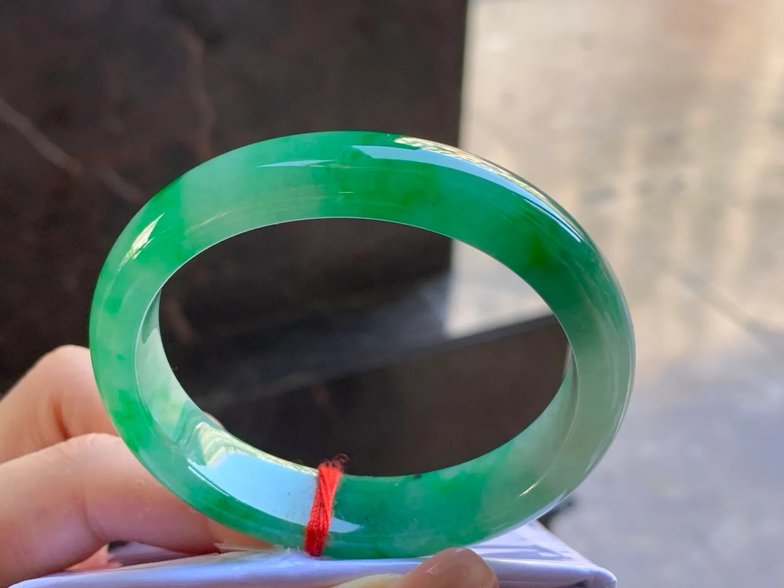 Type A Jadeite Oval Bangle, Vivid Green, 53.2mm (4)
