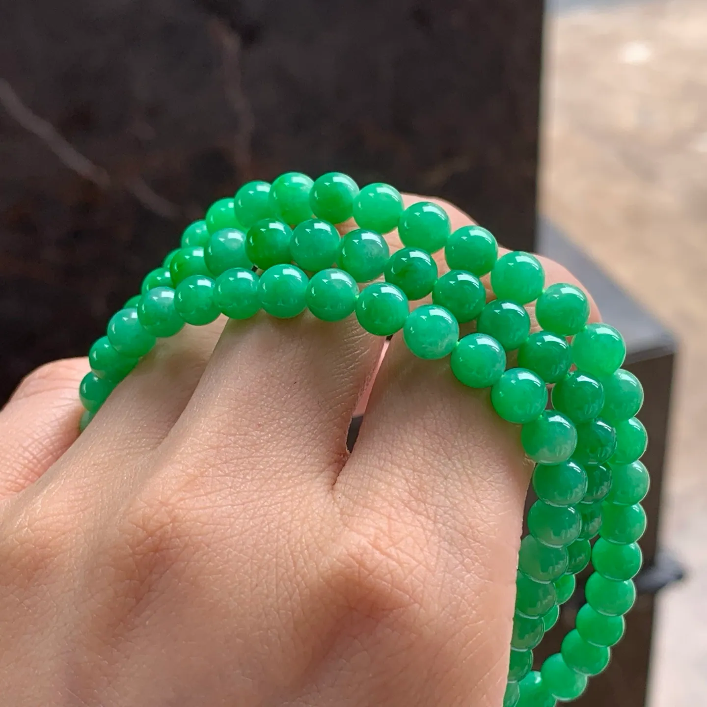 Type A Jadeite Bead Strand, Full Vivid Green, 6mm (10)