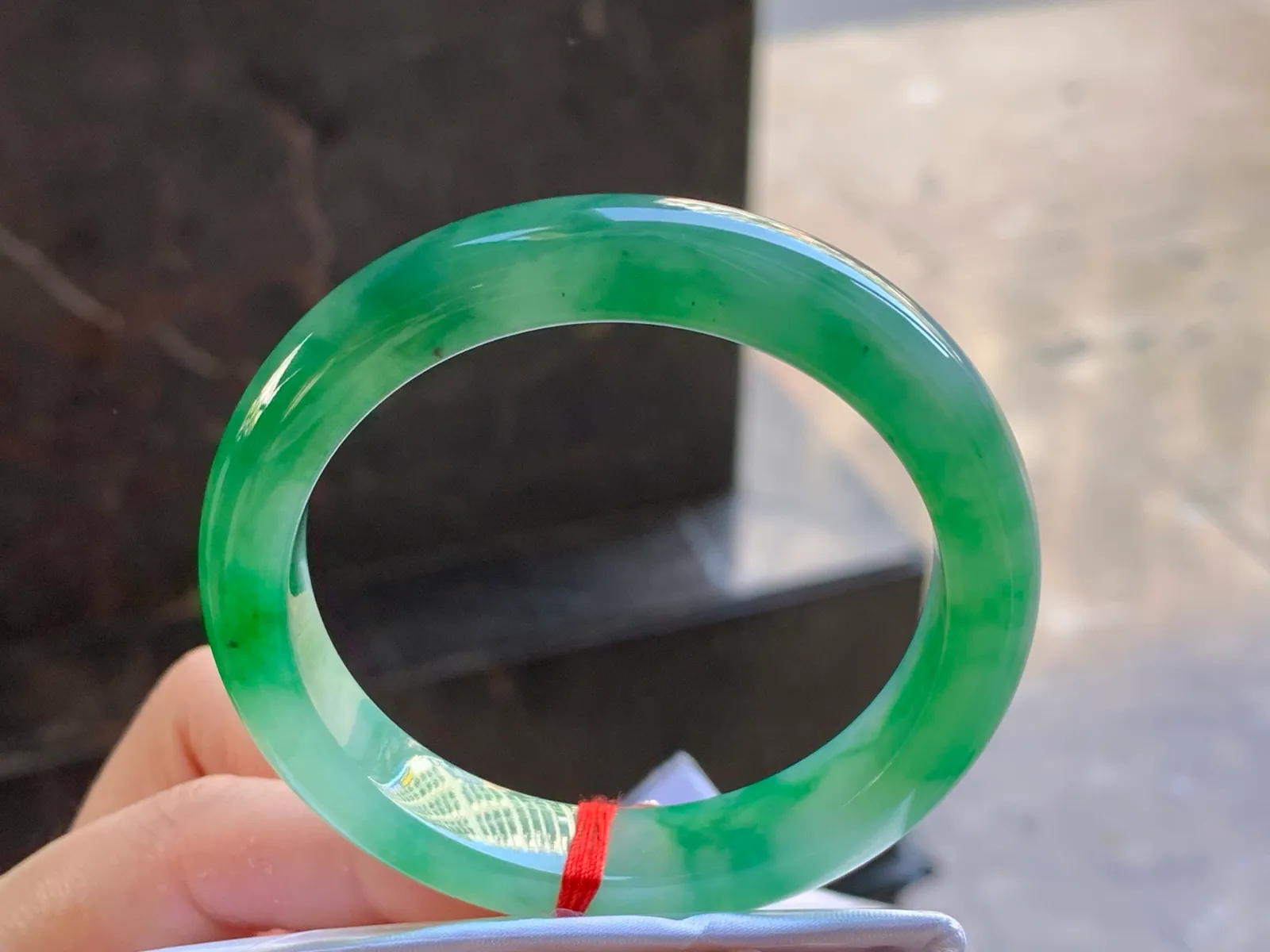 Type A Jadeite Flat Bangle, Glutinous Bright Green, 52mm (4)