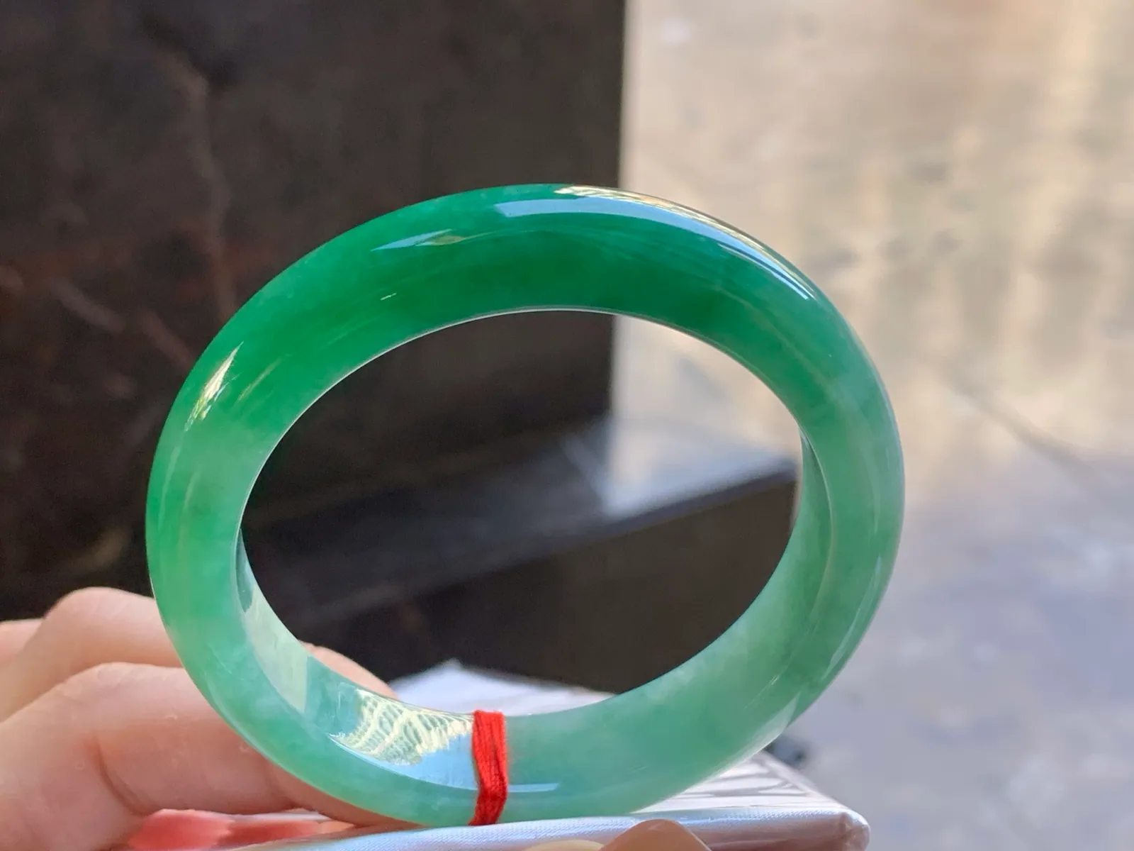 Type A Jadeite Flat Bangle, Bright Green, 52.3mm (4)