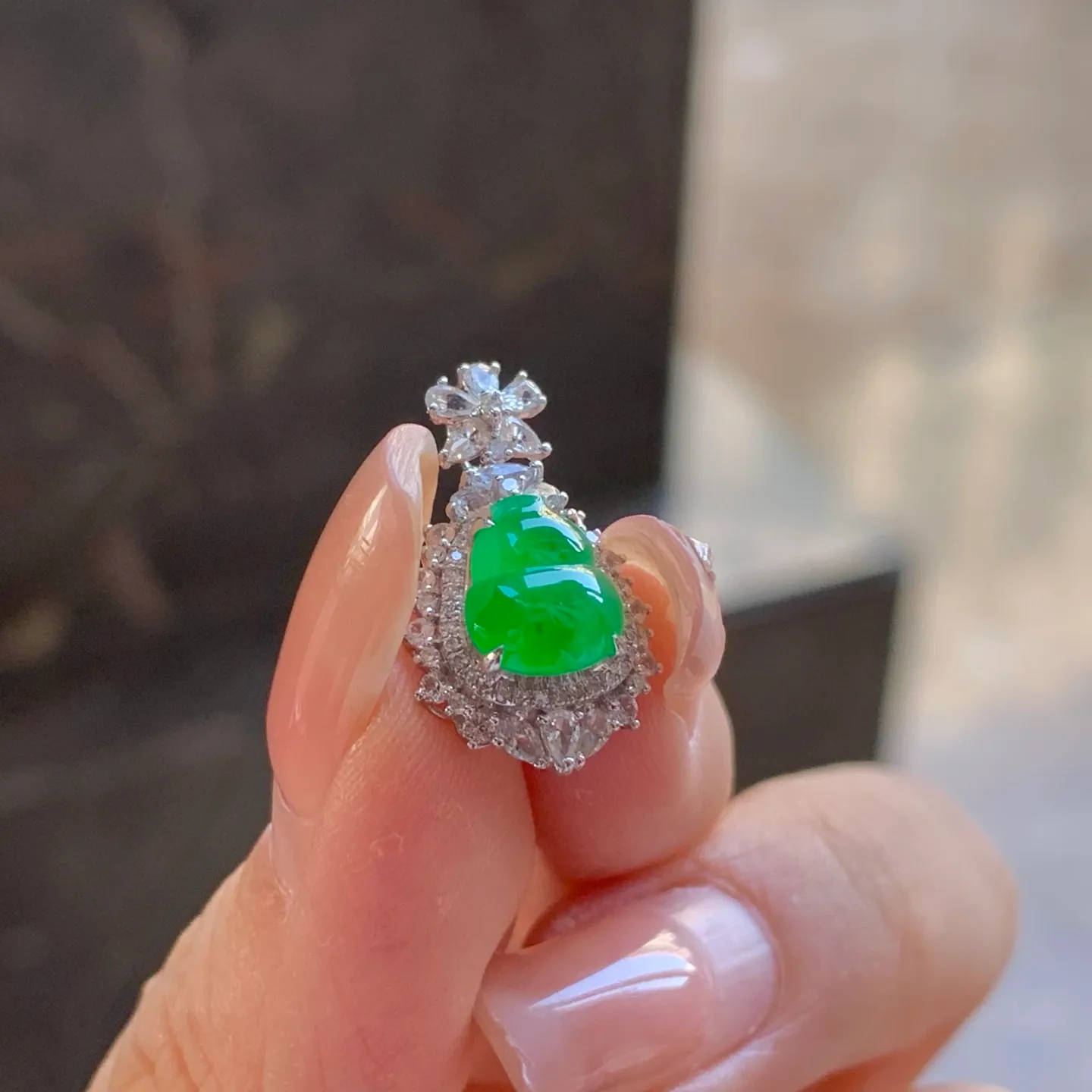 จี้น้ำเต้าหยกพม่า Type A เขียวสด ทอง 18K 8.3มม (2)
