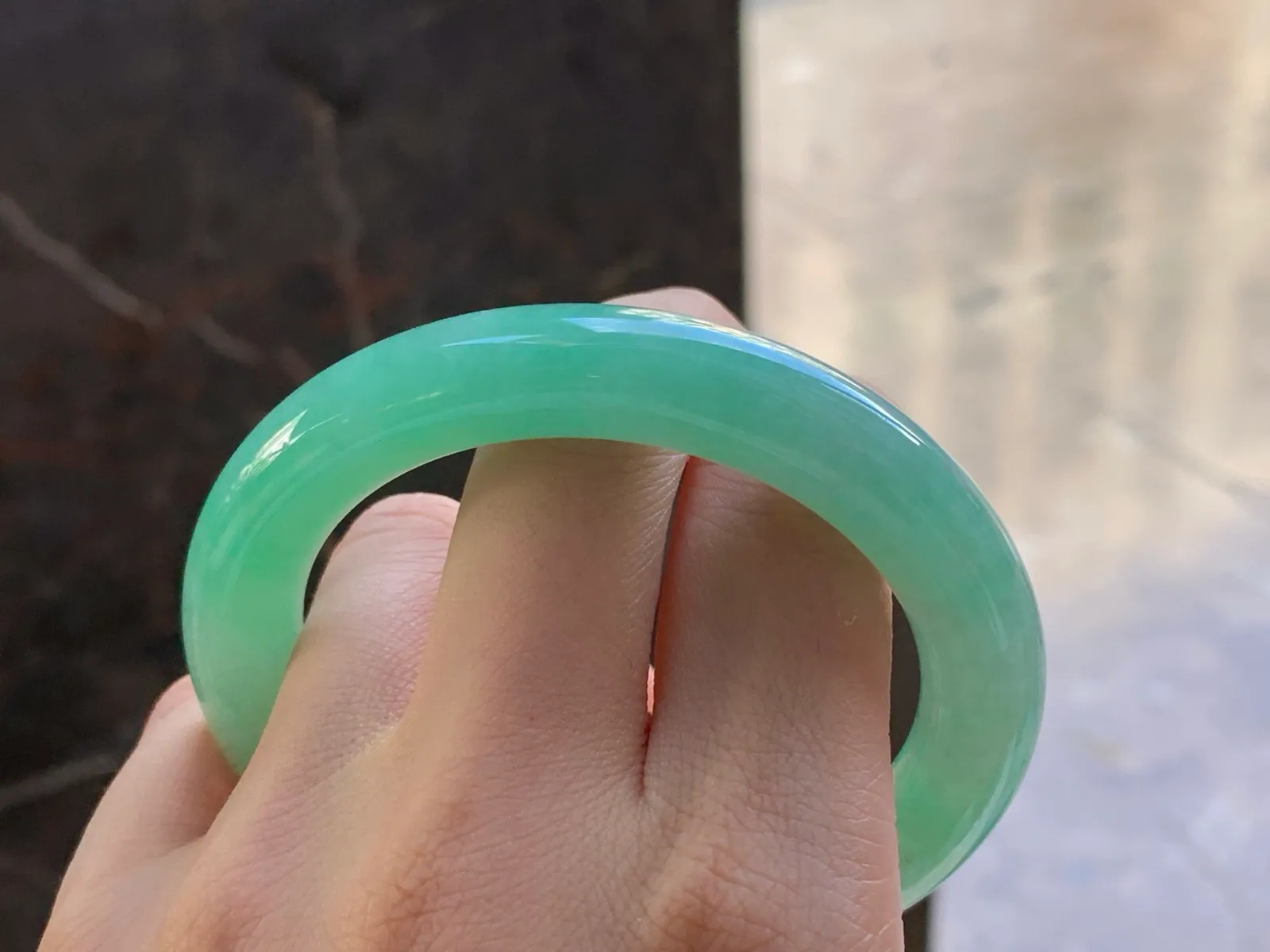 Natural Type A Jadeite Round Bangle, Light Green, 55.3mm (8)