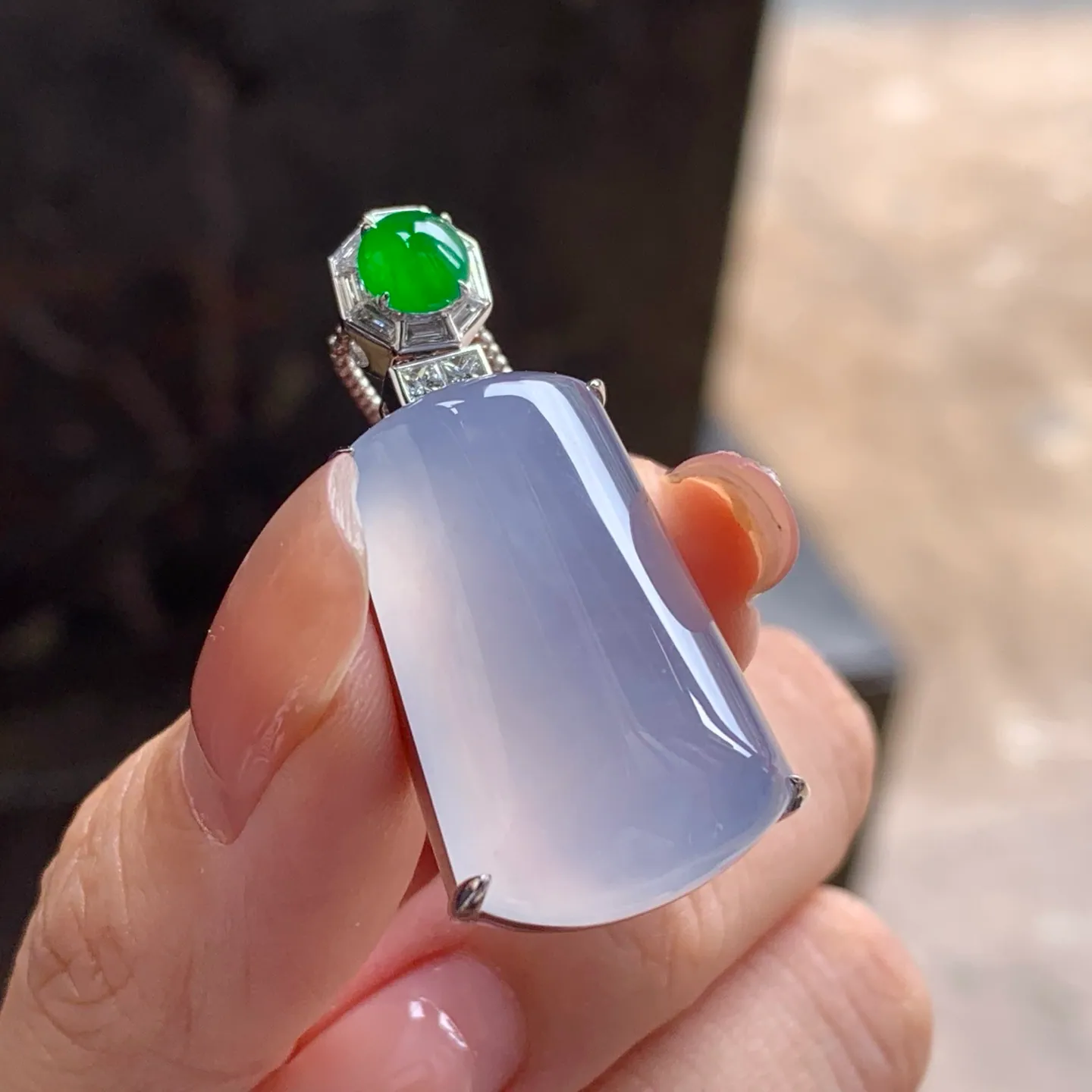 Type A Jadeite Wu Shi Pai Pendant, Pale Lavender, 18K Gold (3)