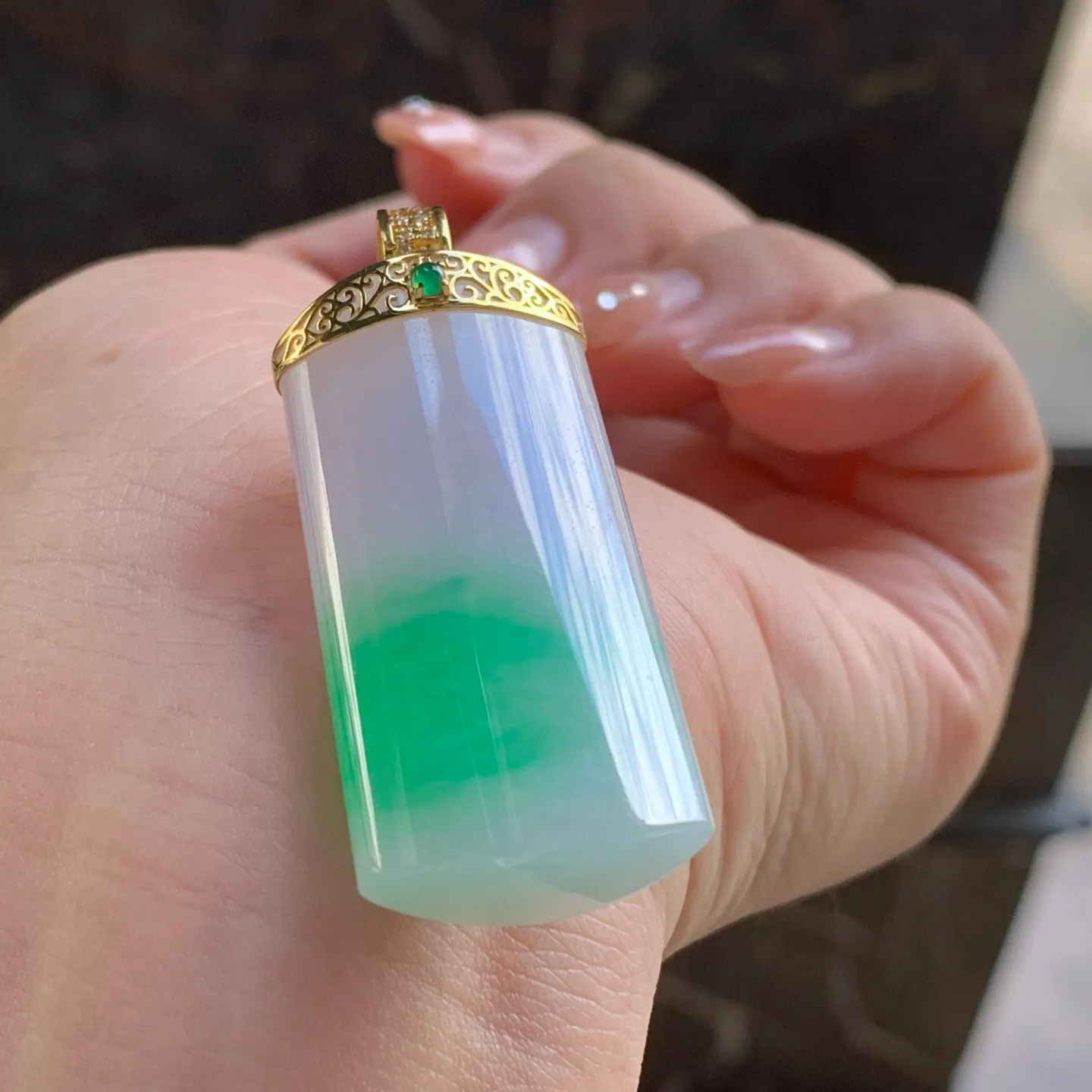 Type A Jadeite Plain Plaque Pendant, Lavender and Green, 18K (4)