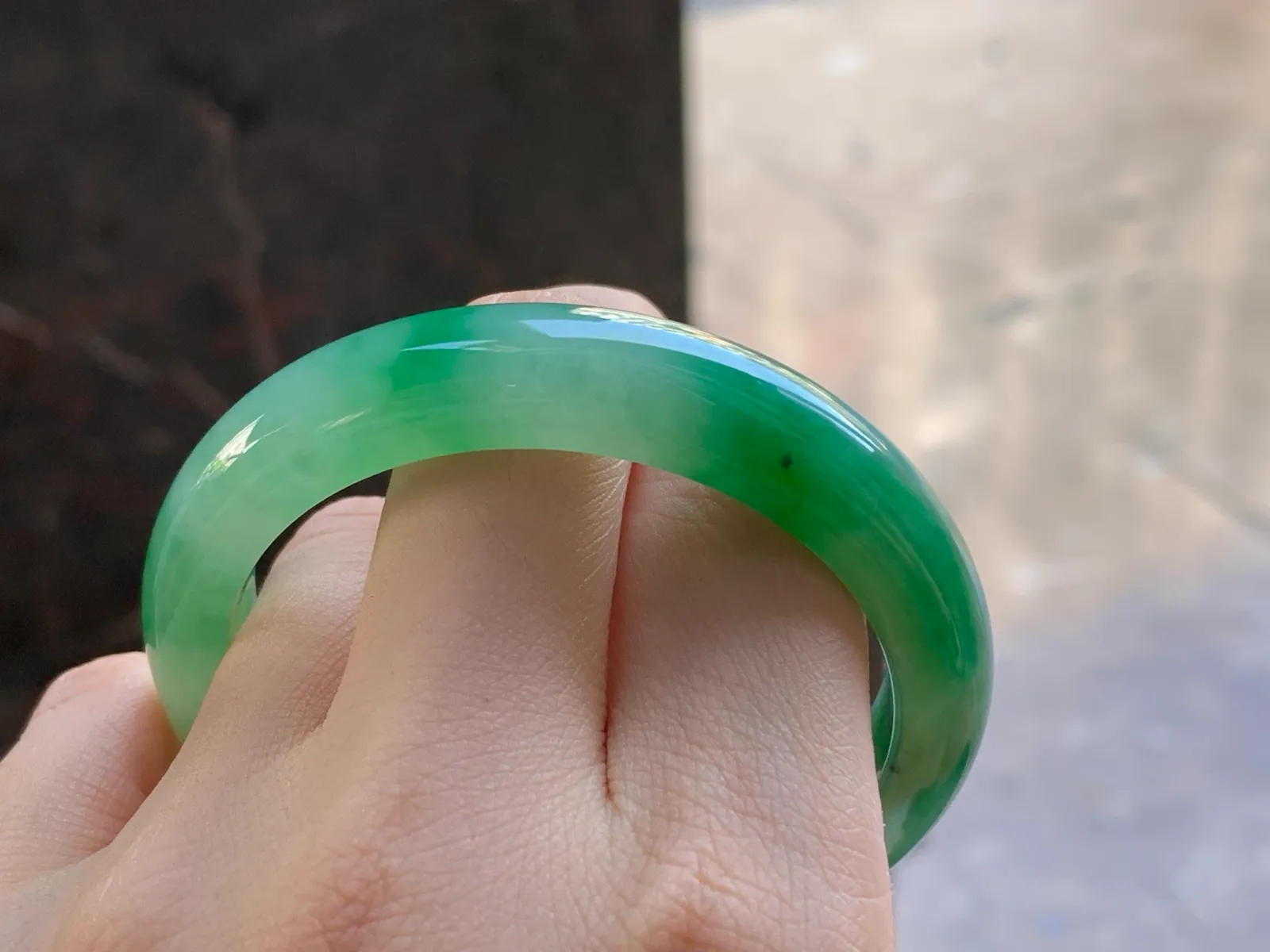 Type A Jadeite Flat Bangle, Glutinous Bright Green, 52mm (8)