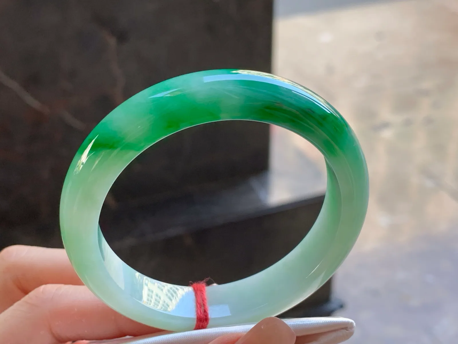 Type A Jadeite Flat Bangle, Spicy Green, 55.6mm (3)