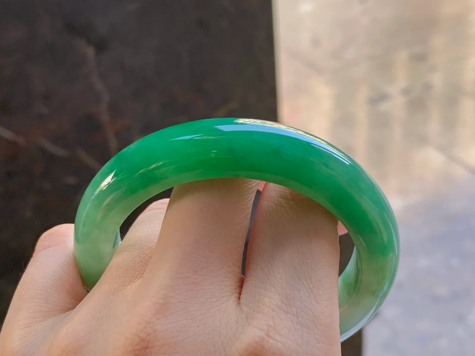 Type A Jadeite Flat Bangle, Glutinous Bright Green, 55mm (8)