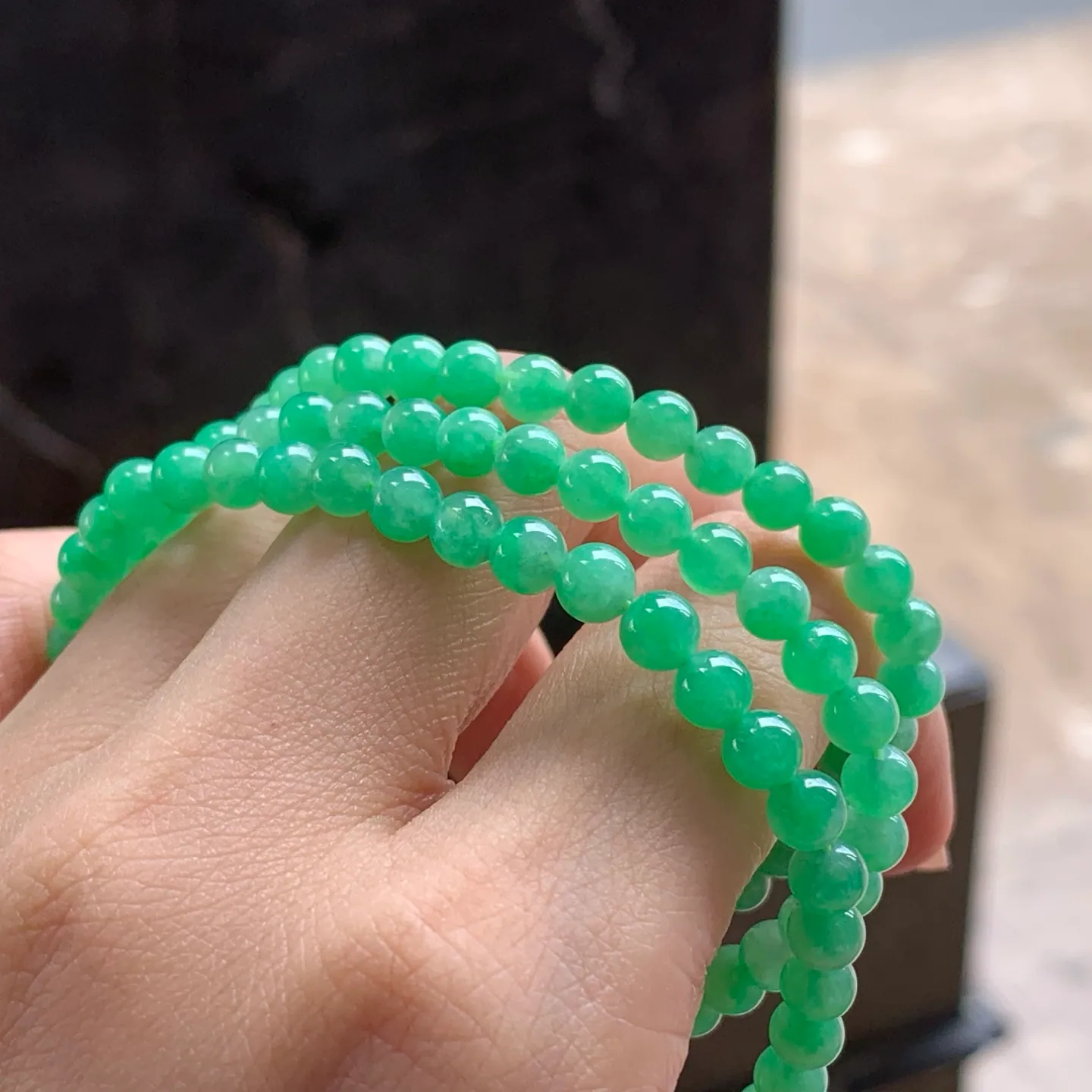 Type A Jadeite Bead Strand, Full Apple Green, 4.6–5mm (9)