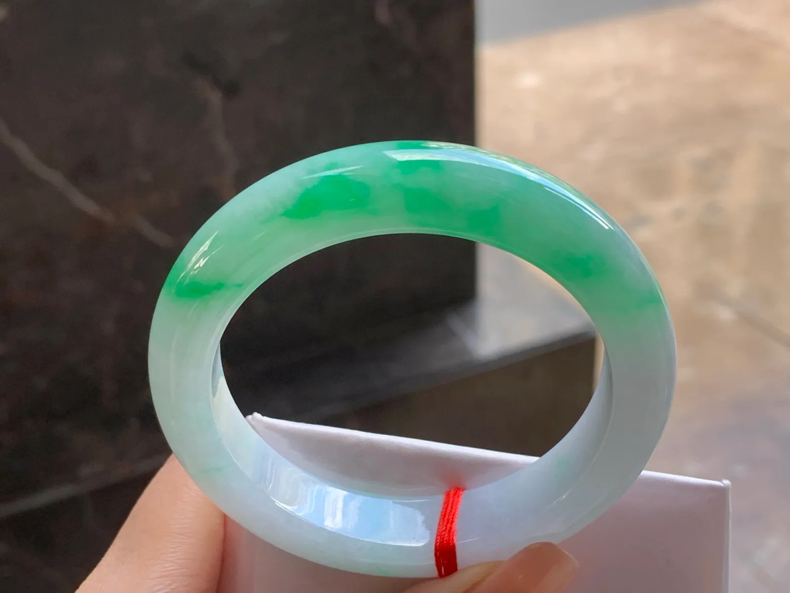 Natural Type A Jadeite Bangle, Bright Green on White, 55.2mm (6)
