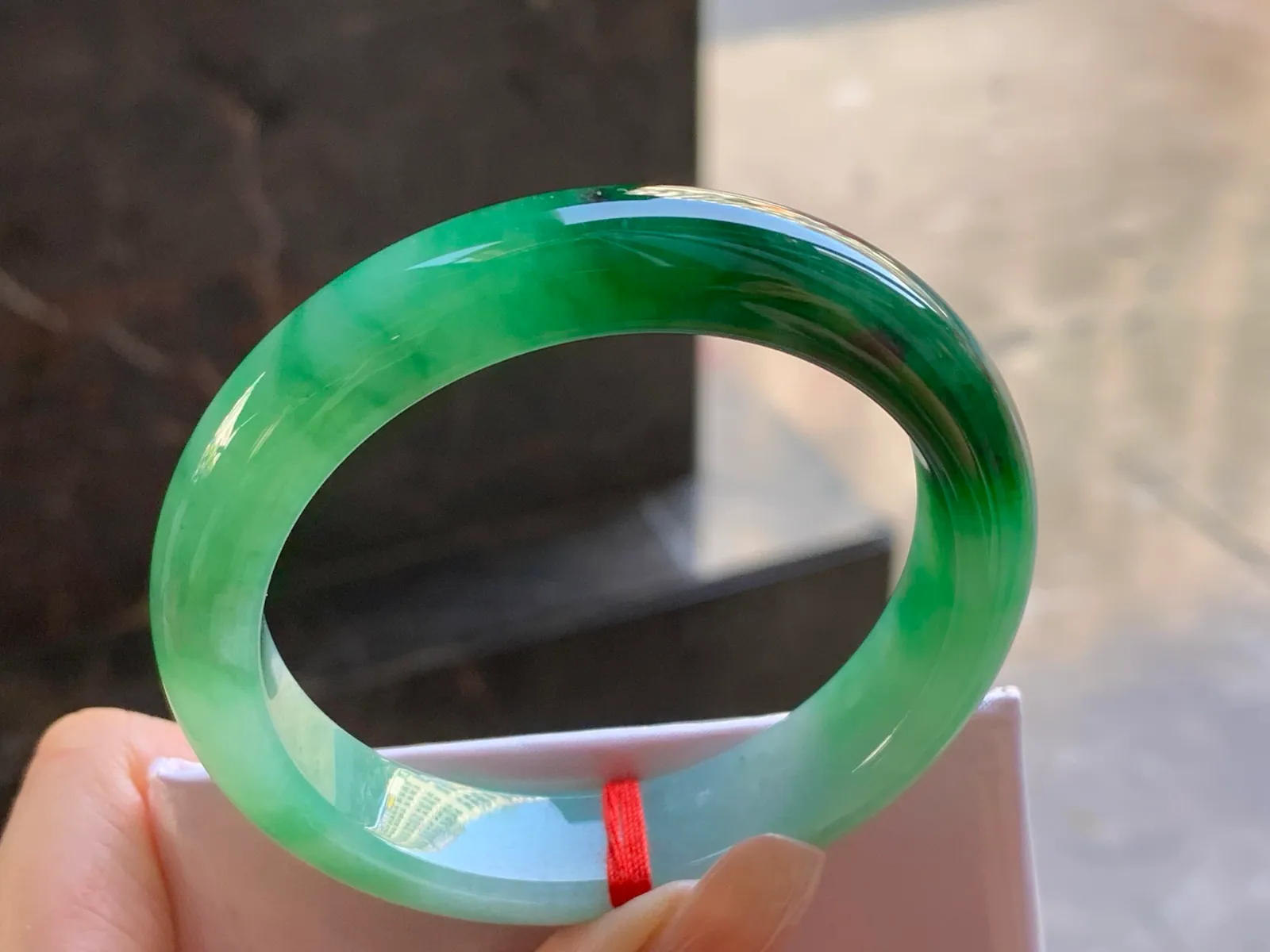 Type A Jadeite Flat Bangle, Vivid Green, 53.2mm (5)