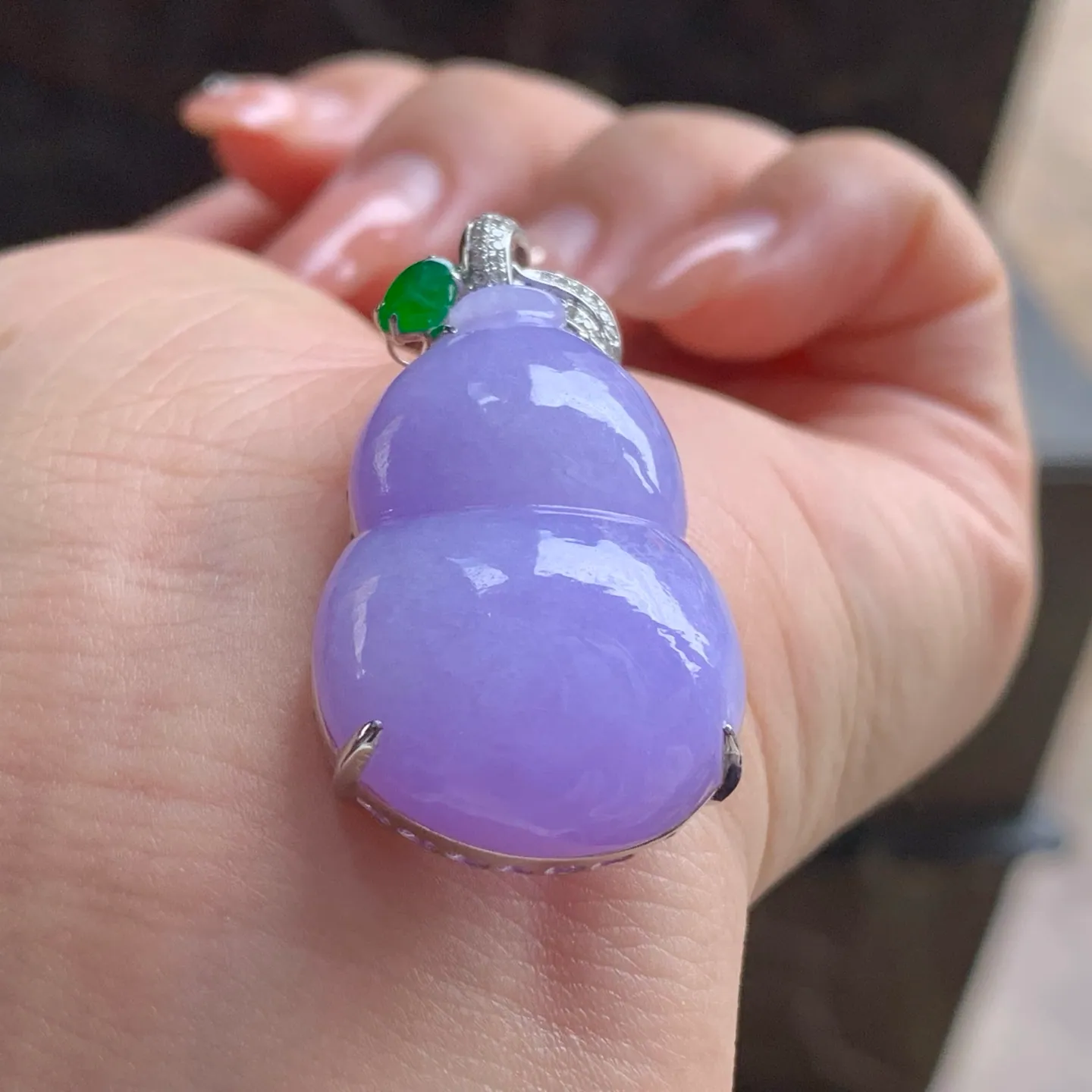 Type A Jadeite Gourd Pendant, Lavender, Gold Set, 30mm (4)