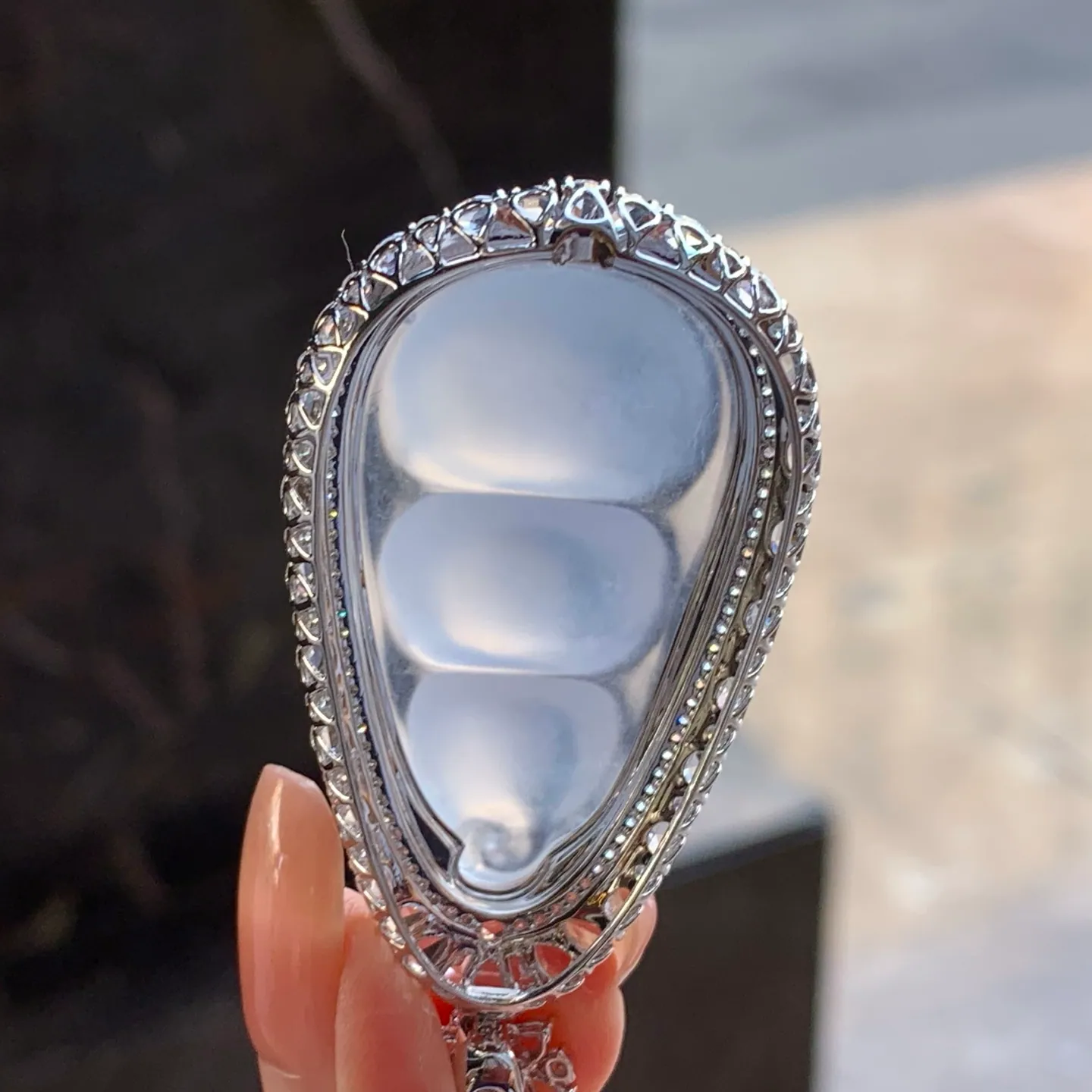 Type A Jadeite Bean Pod Pendant, Icy Clear, 18K Gold, 41mm (9)