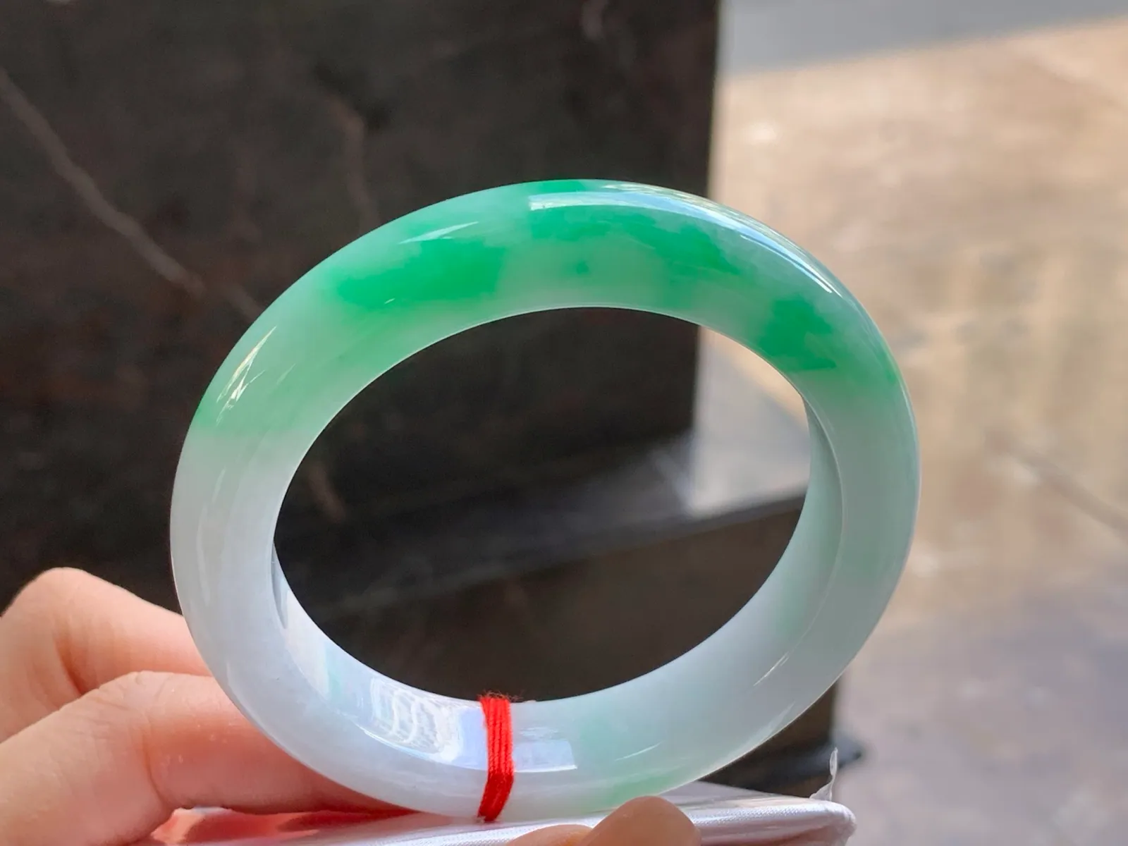 Natural Type A Jadeite Bangle, Bright Green on White, 55.2mm