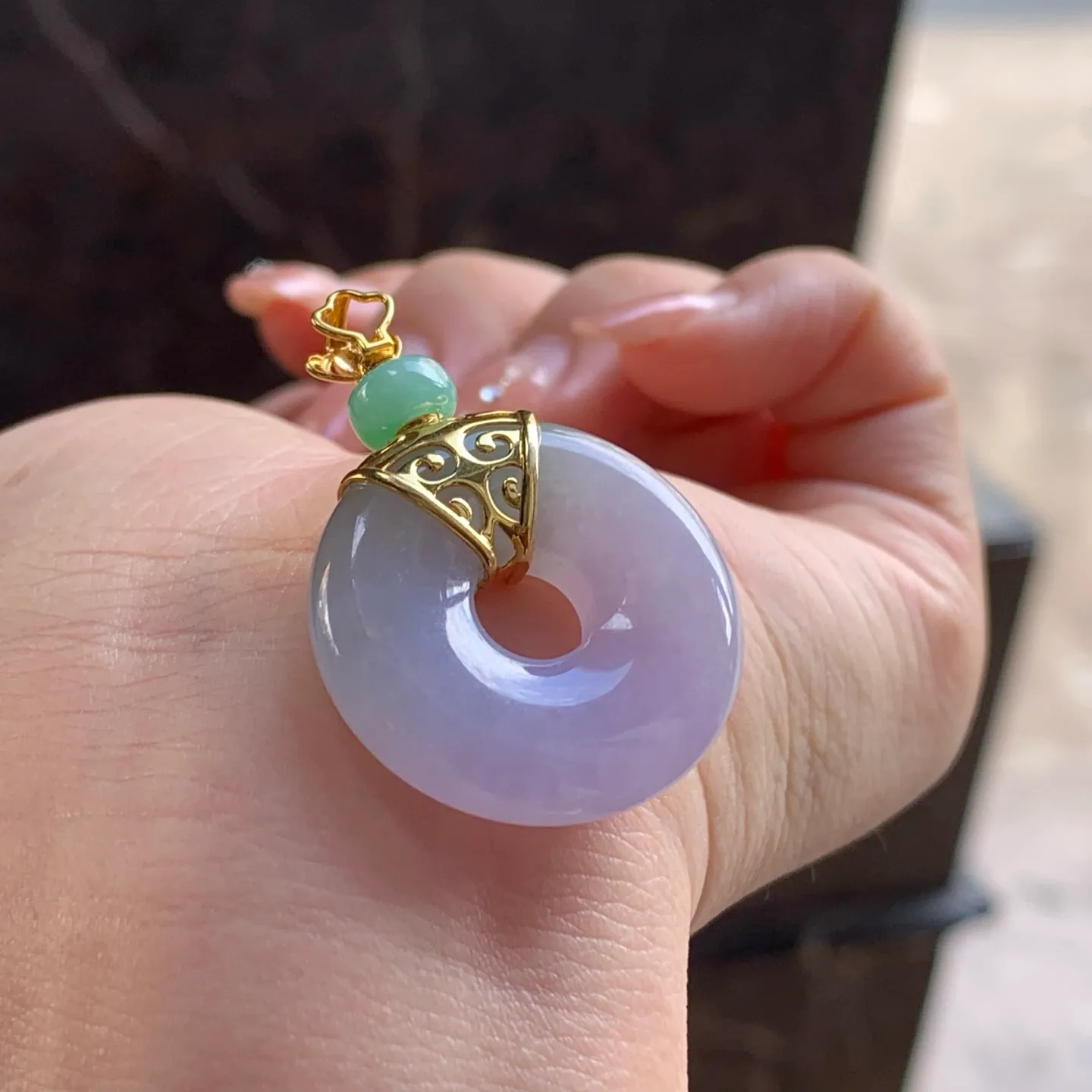 Type A Jadeite Donut Pendant, Lavender, 18K Gold, 25.7mm (6)