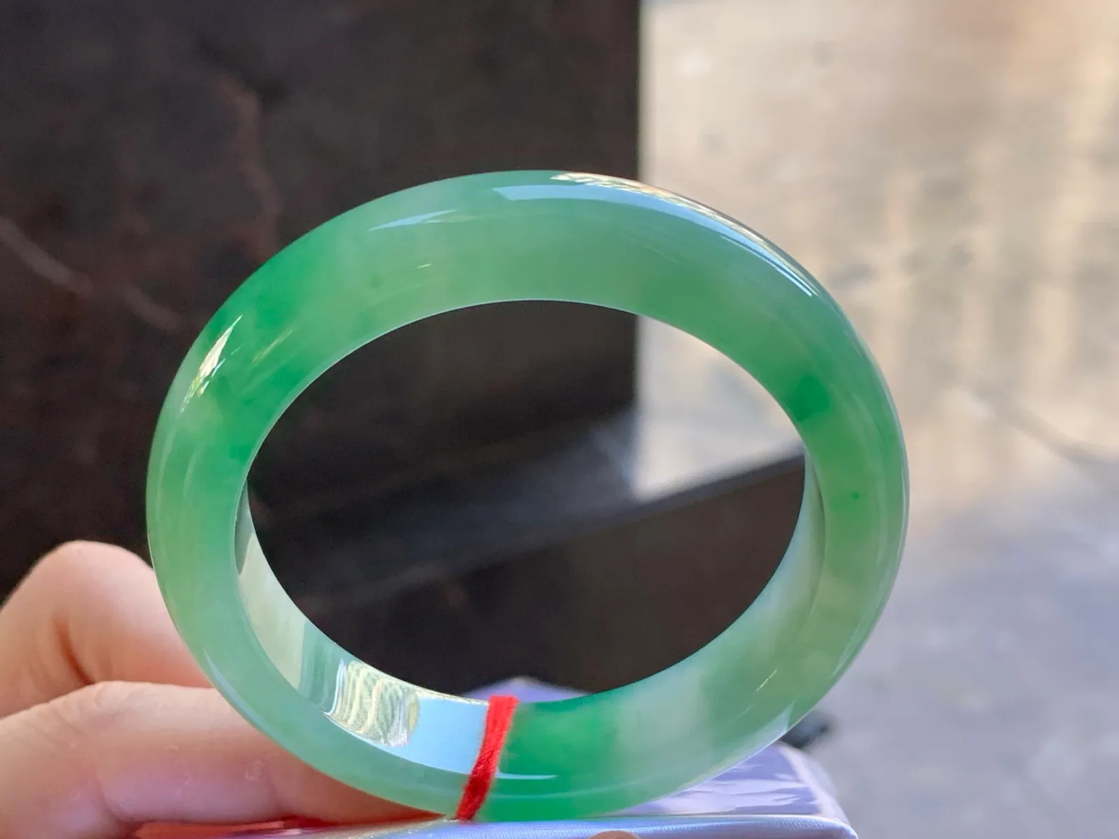 Type A Jadeite Flat Bangle, Bright Green, 51.8mm (4)