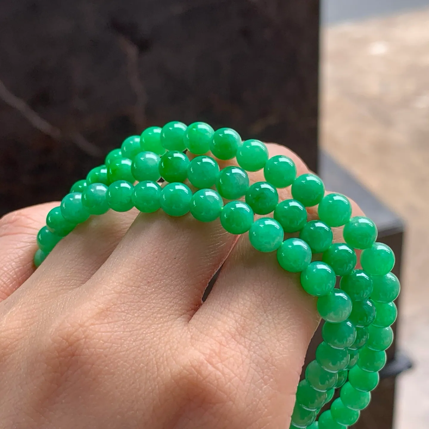 Type A Jadeite Bead Strand, Full Vivid Green, 6mm (8)