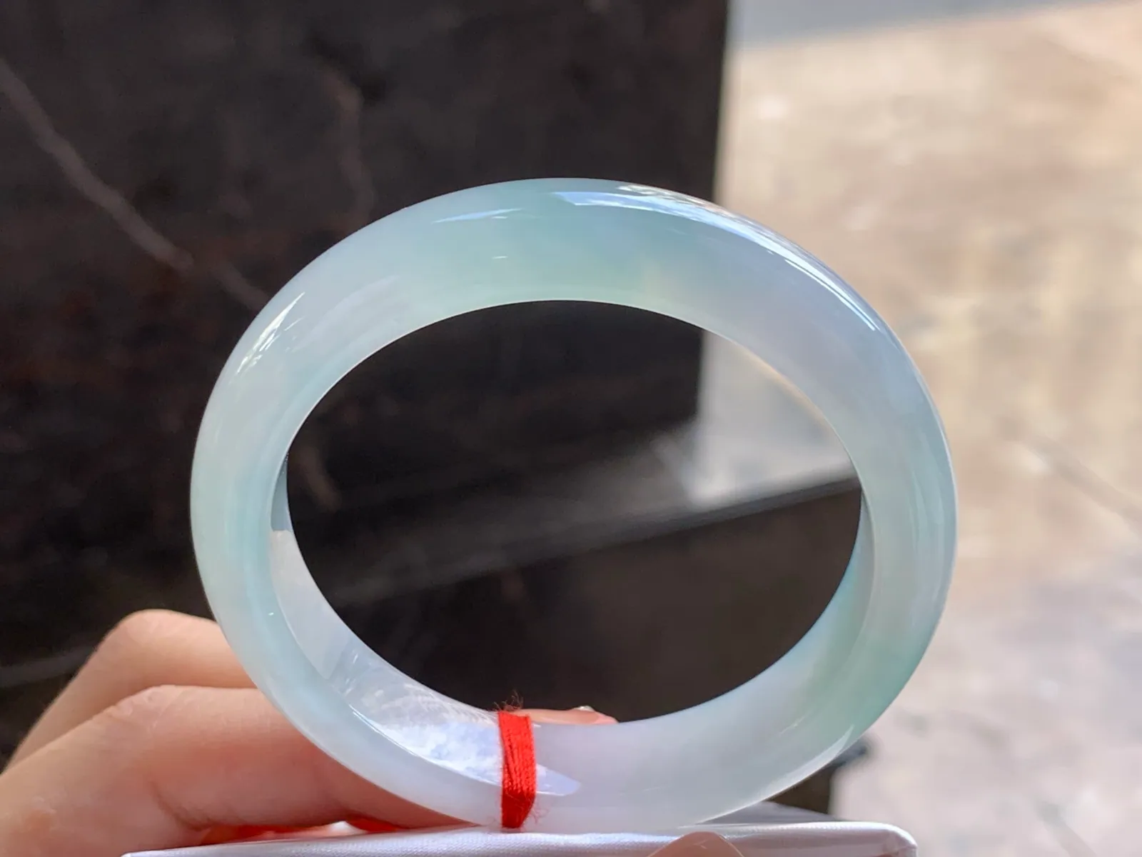 天然A货翡翠 糯冰种 淡晴水 正装手镯 圈口52.7mm (4)