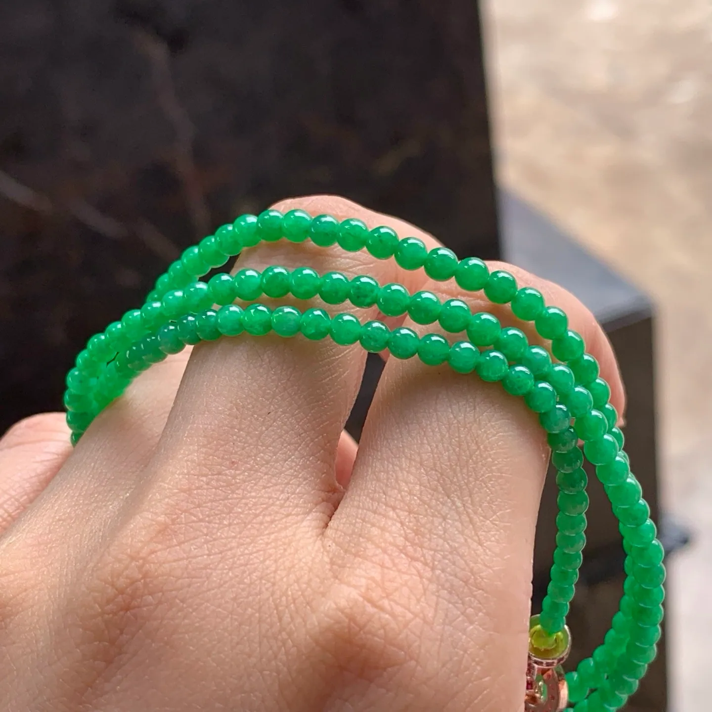 Type A Jadeite Bead Strand, Full Bright Green, 3.1–3.5mm (8)