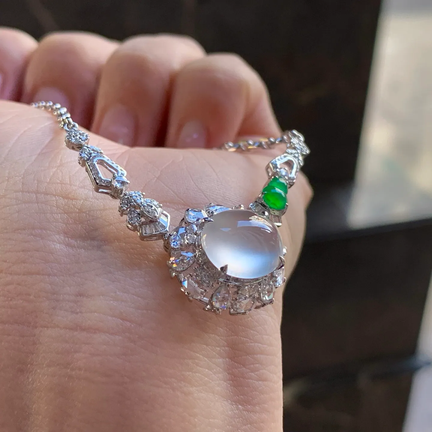 Type A High-Icy Jadeite Necklace, Imperial Green Gourd, 18K (4)