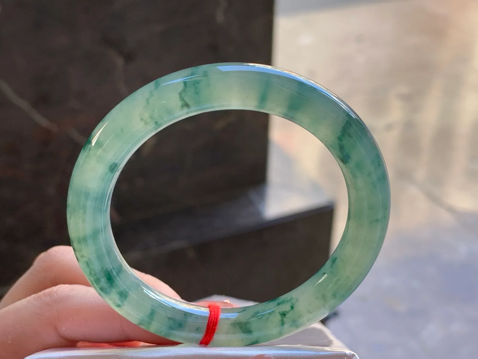 天然A货翡翠 冰种 飘花 圆条福镯 圈口54.2mm (2)