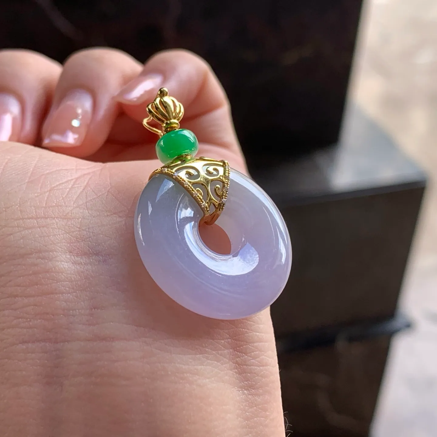Type A Jadeite Donut Pendant, Lavender, 18K Gold, 25.7mm (5)