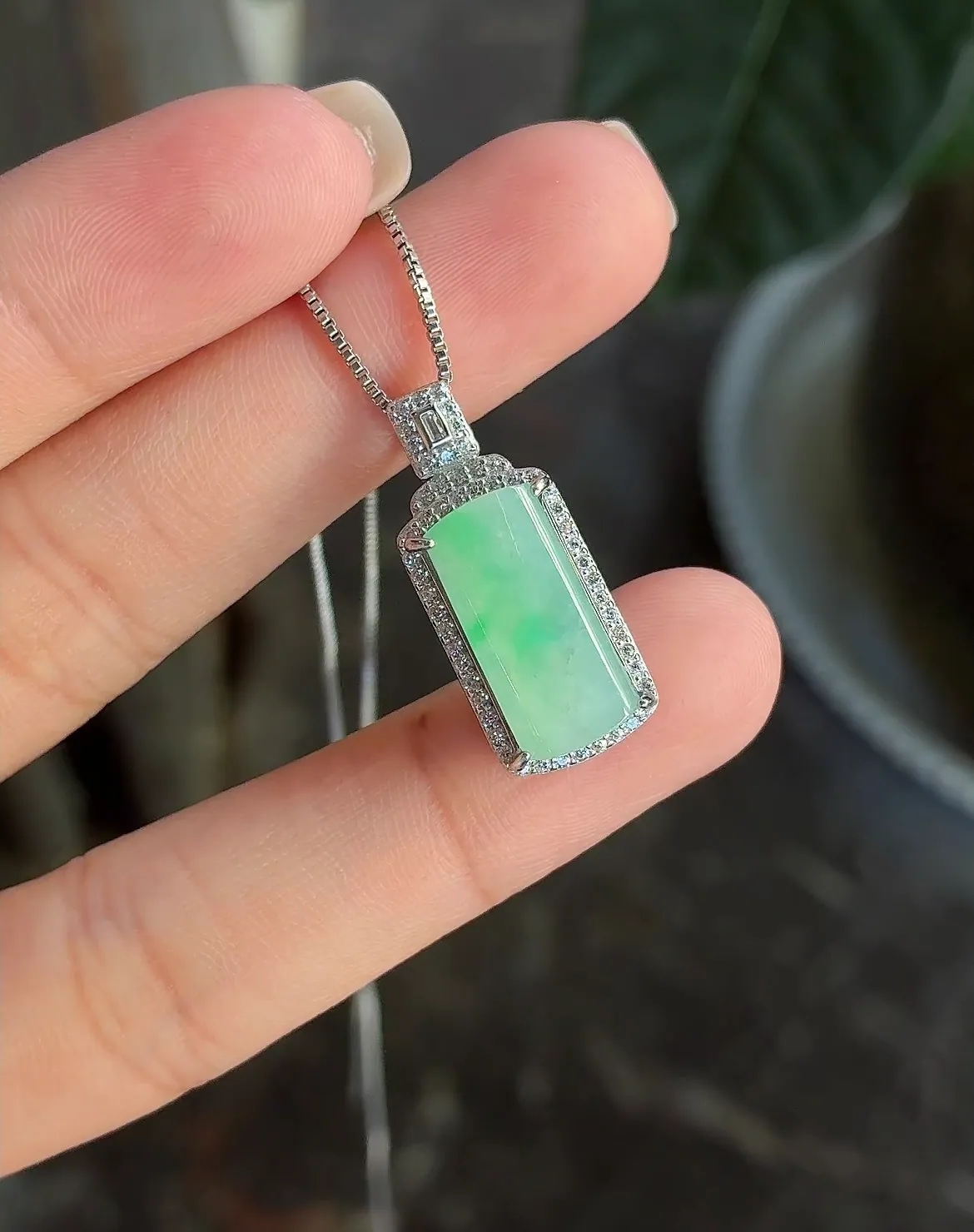Type A Jadeite Wu Shi Pai Pendant, Apple Green, 925 Silver (4)