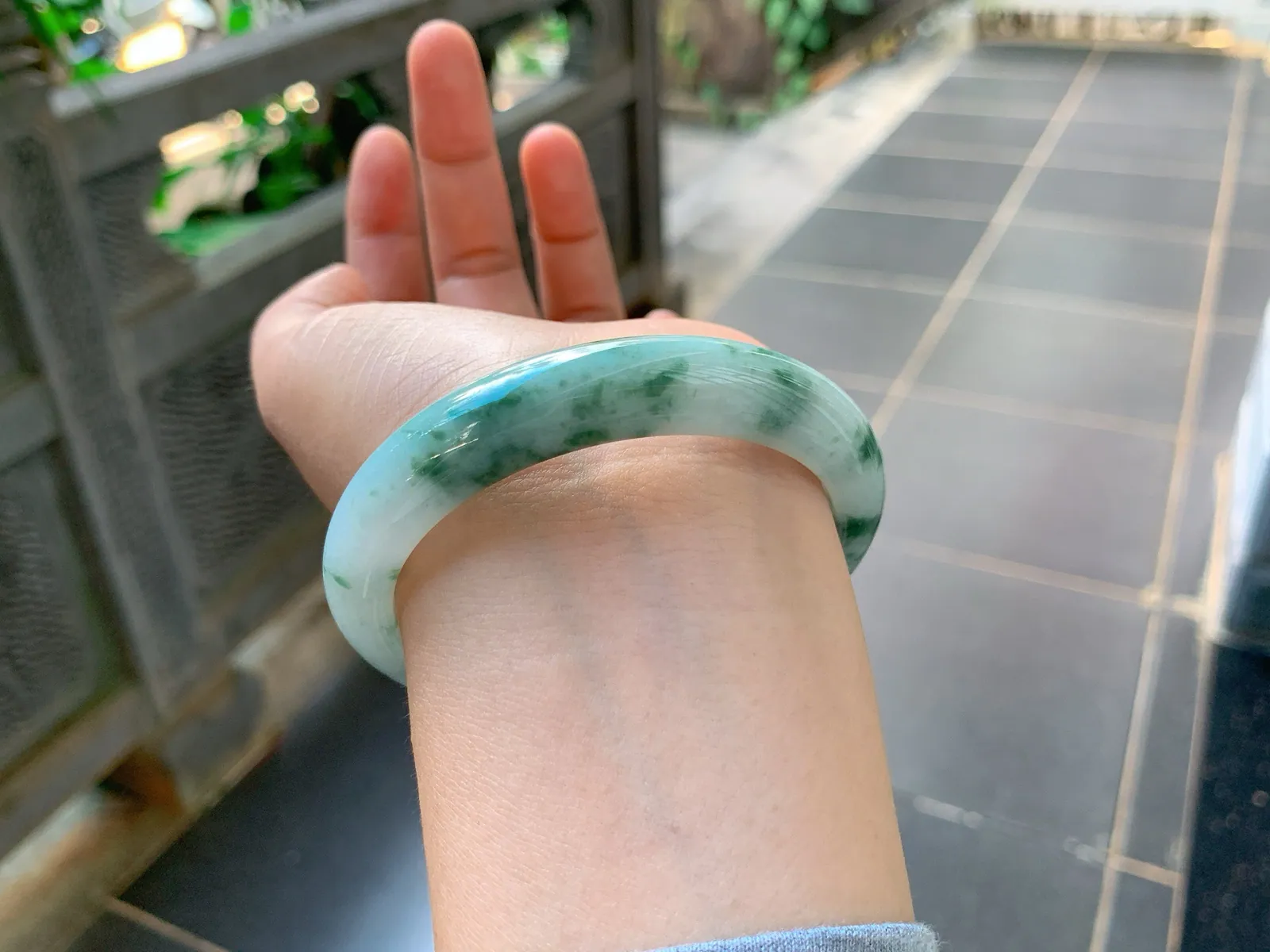Type A Jadeite Ping'an Bangle, Ink-Wash Flower, 58mm (7)