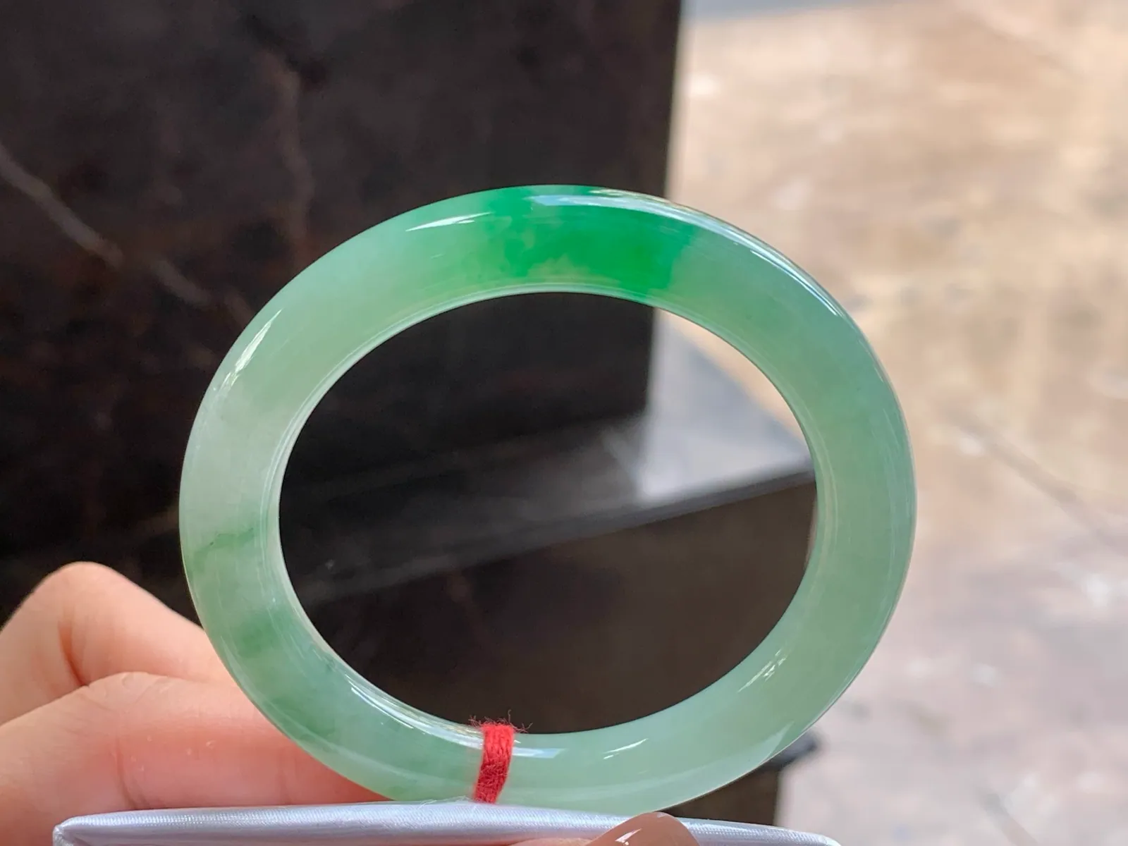 Type A Jadeite Round Bangle, Icy, Bright Green, 51.5mm