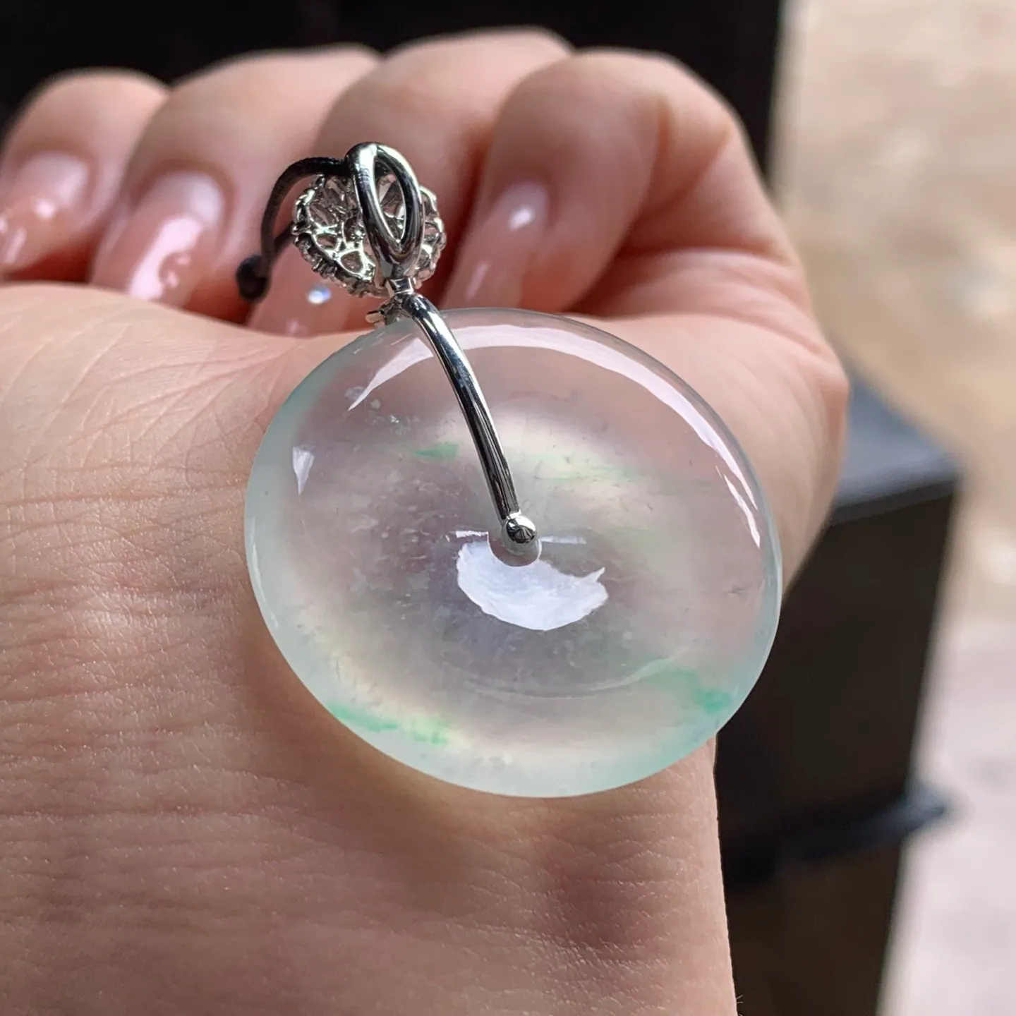 Type A Jadeite Ping An Kou Pendant, Icy, 18K Gold, 30.5mm (6)