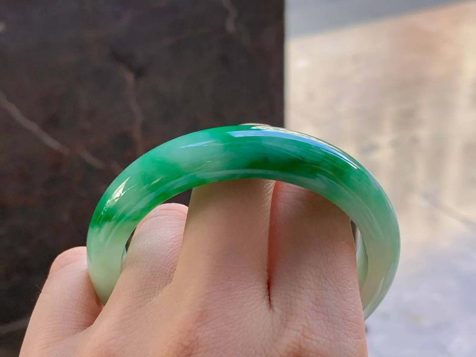 Natural Type A Jadeite Bangle, Floating Green, 55.6mm (8)