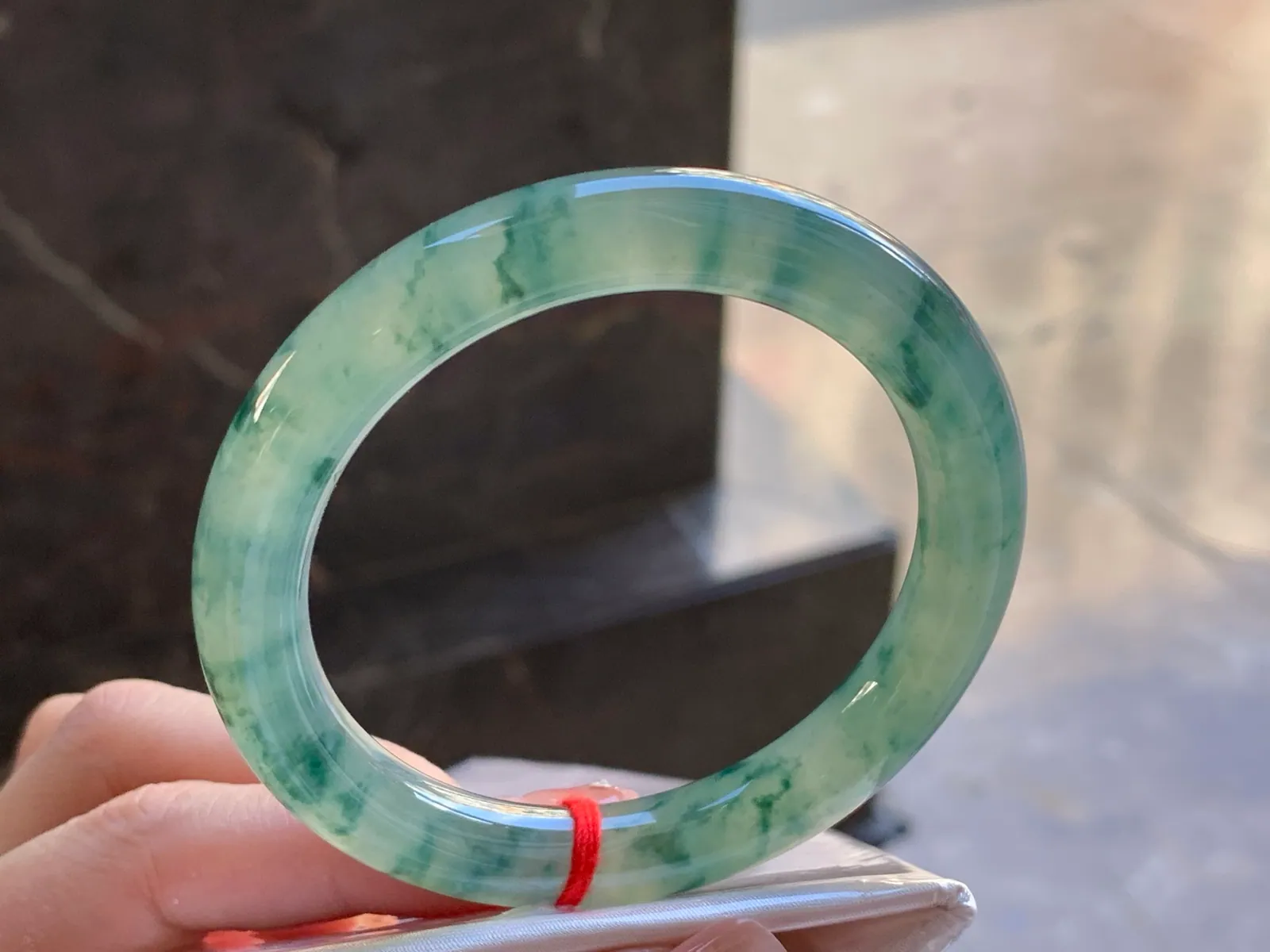 天然A货翡翠 冰种 飘花 圆条福镯 圈口54.2mm (3)