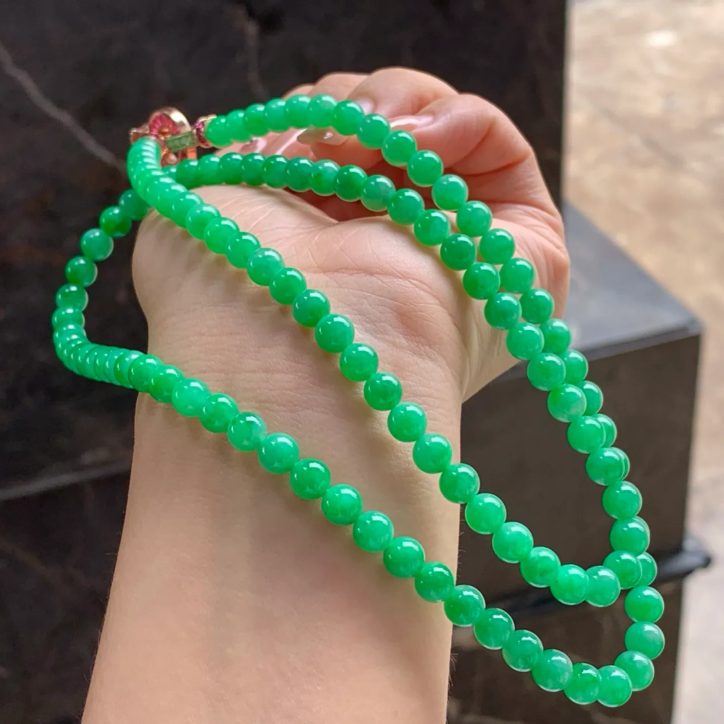 Type A Jadeite Bead Strand, Full Vivid Green, 6mm (6)