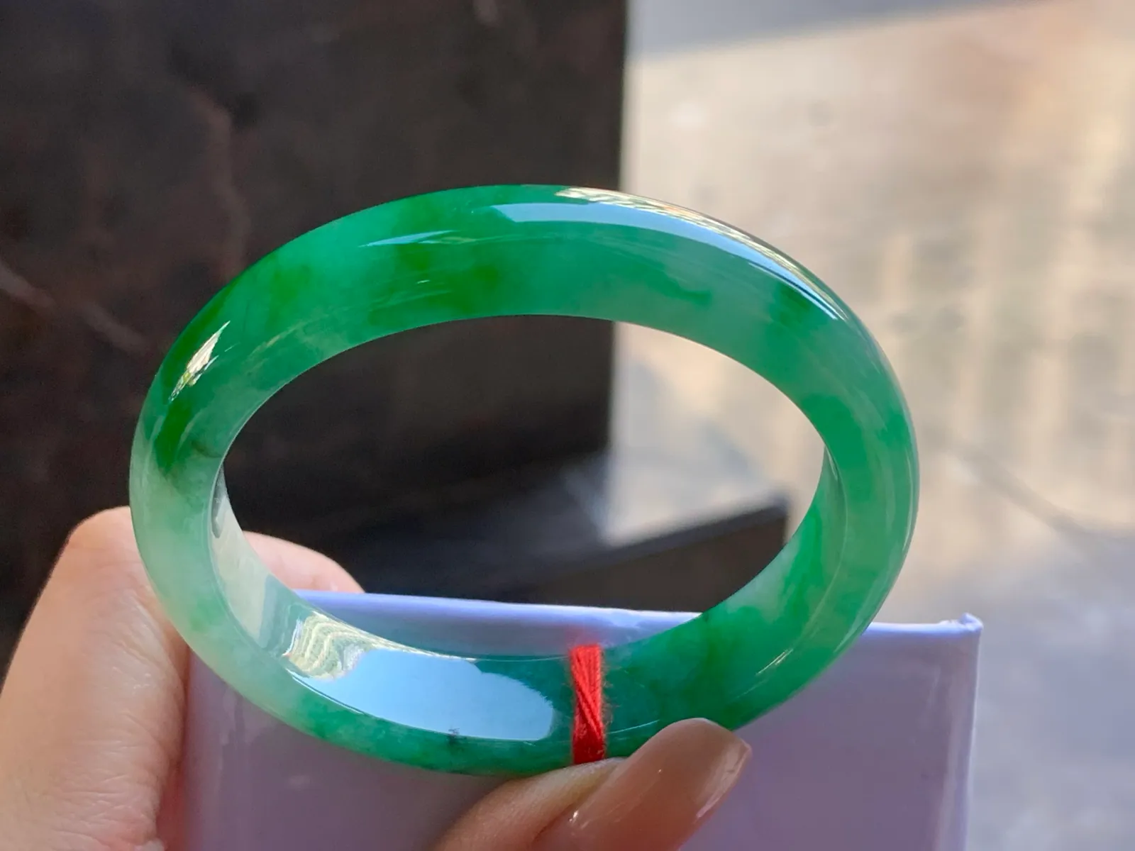Type A Jadeite Oval Bangle, Vivid Green, 53.2mm (7)